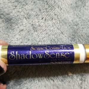 Senegence snow shadowsense